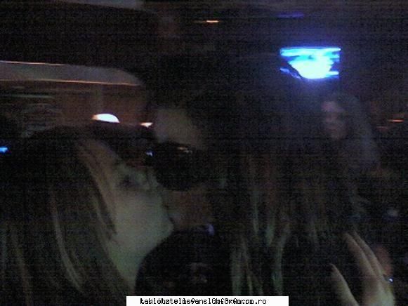 bill are o iubita??? - nu-i corect....am mai gasit una :( :x =( :x - Bill